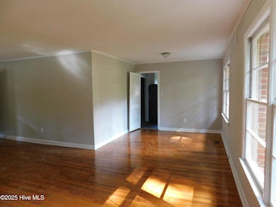 1303 Franklin Ave, Laurinburg, NC 28352 - photo 5