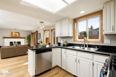 21-Kitchen 20200429-DW-5416