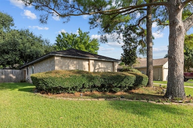 7122 Sonnet Glen Ln, Houston, TX 77095 - photo 3