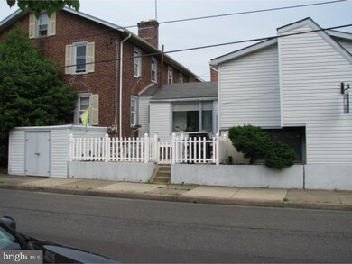 534 W 2nd St, Lansdale, PA 19446 - photo 3