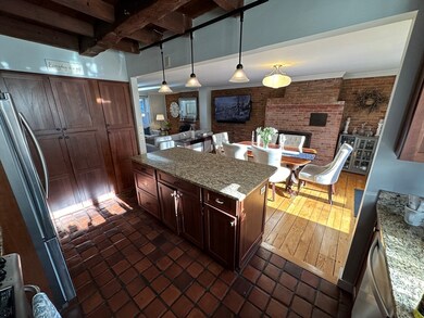 23 Munroe St, Newburyport, MA 01950 - photo 3