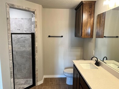 704 Elm Tree Ct, Poolville, TX 76487 - photo 5