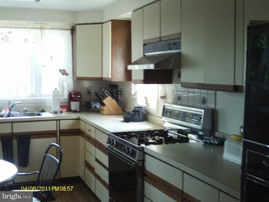 5033 56th Ave, Hyattsville, MD 20781 - photo 2