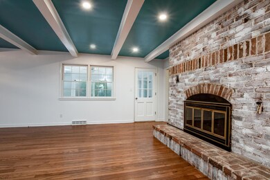 2178 S Catalina Av-7