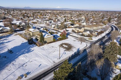 2317 SW 27th St, Redmond, OR 97756 - photo 5