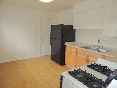 Spacious eat-in kitchen