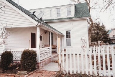 702 Washington St, Covington, IN 47932 - photo 5