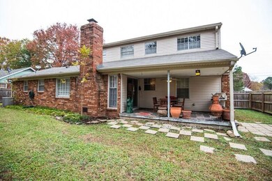 Great covered patio for entertaining while enjoyin