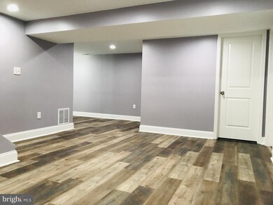 2105 Virginia Ave, Hyattsville, MD 20785 - photo 7