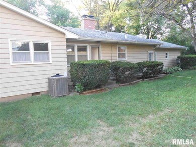 2419 Salem Ct, Bettendorf, IA 52722 - photo 3