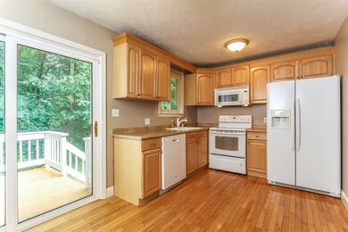 39 Sandstone Dr, Bedford, NH 03110 - photo 6