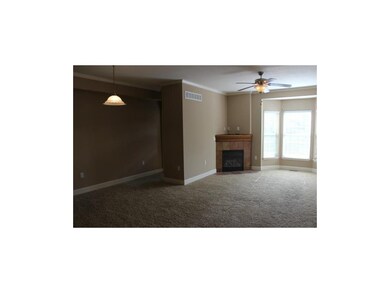 This is actual picture of unit. Nice plush carpet 