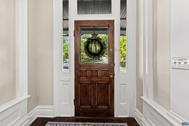 830 W Beverley St unit 1, Staunton, VA 24401 - photo 3