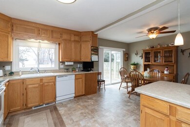 2142 Watrous Ave, Des Moines, IA 50321 - photo 5