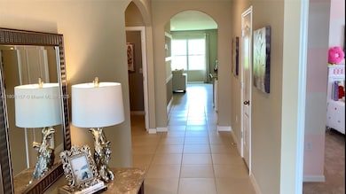368 Tanglewood Dr, Davenport, FL 33896 - photo 2