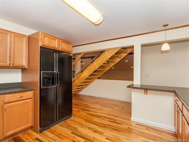 306 Oak Hill Rd, Candler, NC 28715 - photo 7