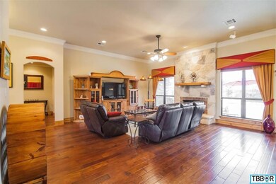 1327 Fredrick Ln, Temple, TX 76502 - photo 6