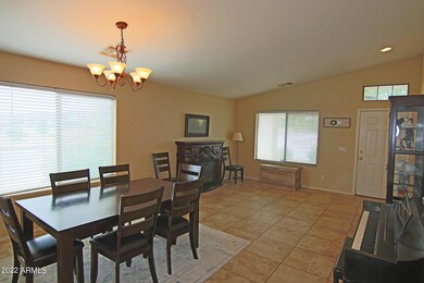 3-DiningRoom