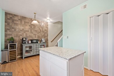13055 Park Crescent Cir, Herndon, VA 20171 - photo 6