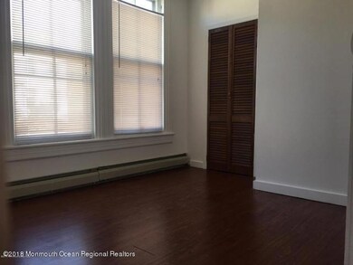 128 Broad St unit . 1, Keyport, NJ 07735 - photo 2