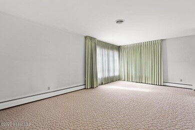 15 Oriole Ave, Albany, NY 12209 - photo 5