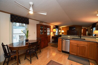 188 Penny Ln, Shelburne, VT 05482 - photo 4