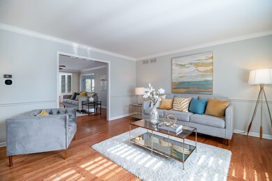 1128 Kinsie Ct, Naperville, IL 60540 - photo 4