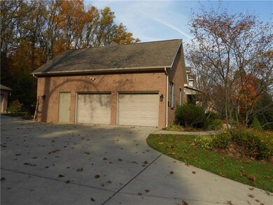 SIDE ENTRY 2 CAR ATTACHED GARAGE
