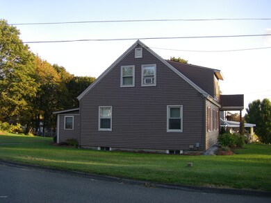 24 Beech St, North Adams, MA 01247 - photo 5