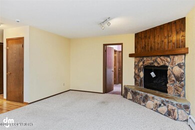 09-Living Room-ELKO4351