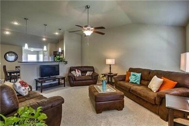 620 E Apache St, Gardner, KS 66030 - photo 6