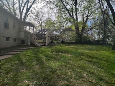 10816 E 27th St S, Independence, MO 64052 - photo 2