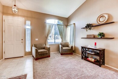1391 W Armstrong Way Chandler-large-004-