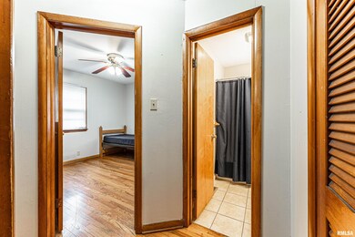 120 Wichita Ave, Lincoln, IL 62656 - photo 7