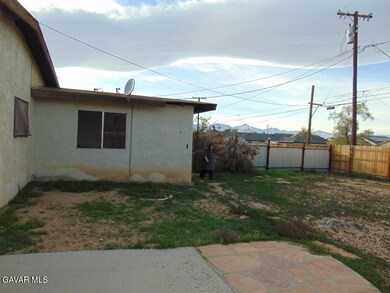 1332 W Willow Ave, Ridgecrest, CA 93555 - photo 5