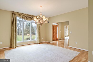 38 Cedar Dr, Sterling, VA 20164 - photo 6