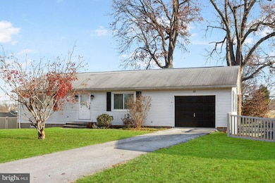 31 E Locust Ln unit 29, New Oxford, PA 17350 - photo 2