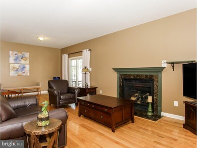 608 W Richardson Ave, Langhorne, PA 19047 - photo 3