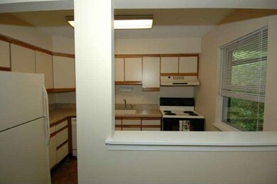 104 Garnet Dr unit IJ, Burlington, NJ 08016 - photo 2