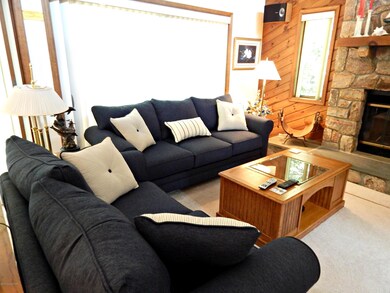 6121 Lakeview Dr, Pocono Pines, PA 18350 - photo 5