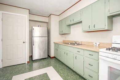 2123 E 41st St, Lorain, OH 44055 - photo 6