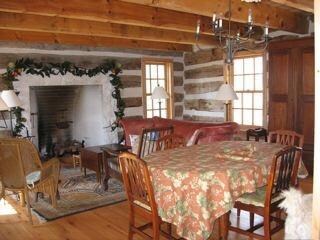 living/dining  w/furniture