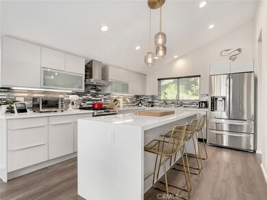 4830 Alatar Dr, Woodland Hills, CA 91364 - photo 4