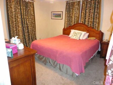 842 Bell Farm Rd, Statesville, NC 28625 - photo 5