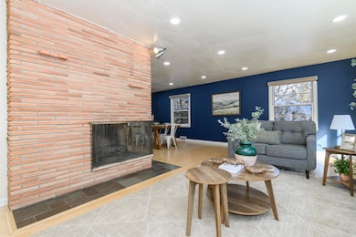 902 Lake Dr, South Milwaukee, WI 53172 - photo 7