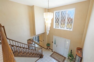 135 Christina Cir, Wheaton, IL 60189 - photo 4