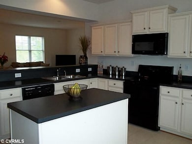 Kitchen - The kitchen is neat as a pin with beauti