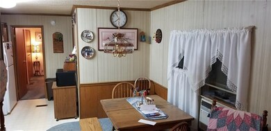 dining area in kitchen
