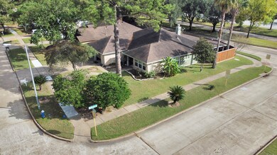 15411 Meadow Village Dr, Houston, TX 77095 - photo 3