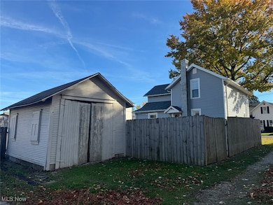 208 High St, Ashland, OH 44805 - photo 3